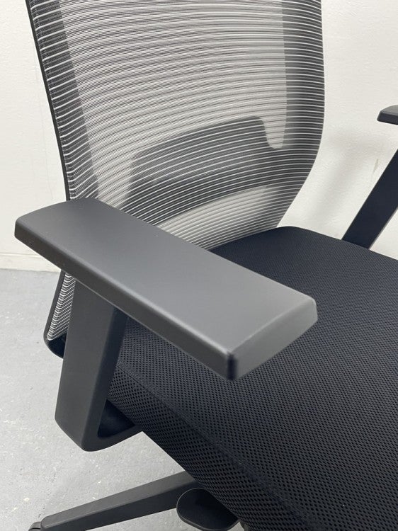 クロガネ肘付フレシスチェア 商品画像7