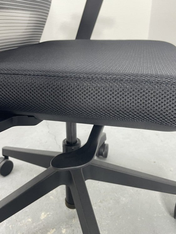 クロガネ肘付フレシスチェア 商品画像8