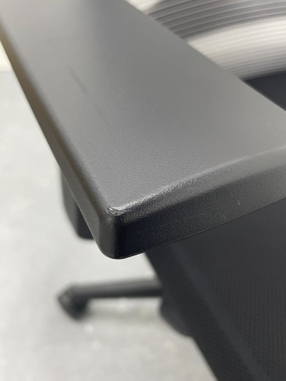 クロガネ肘付フレシスチェア 商品画像13