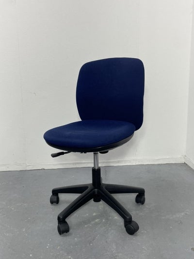 ウチダ（内田洋行）エニーザチェア 商品画像1