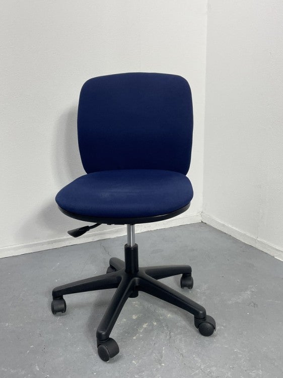 ウチダ（内田洋行）エニーザチェア 商品画像2