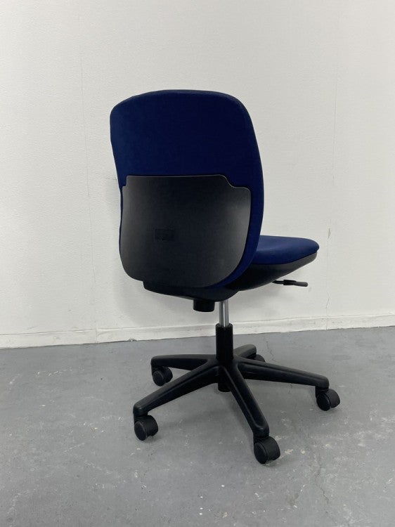 ウチダ（内田洋行）エニーザチェア 商品画像3