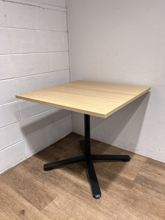 コクヨfrip top(フリップトップ)シリーズ 角テーブル 商品画像1