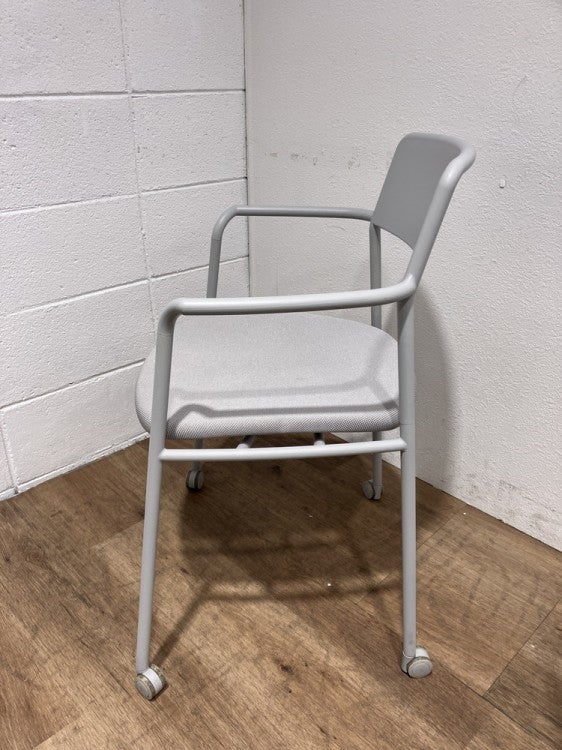 コクヨエニー(Any)シリーズ ネスティングチェア3脚セット 商品画像7