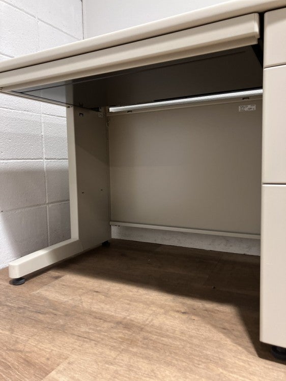 コクヨBS+シリーズ 1200片袖デスク 商品画像4