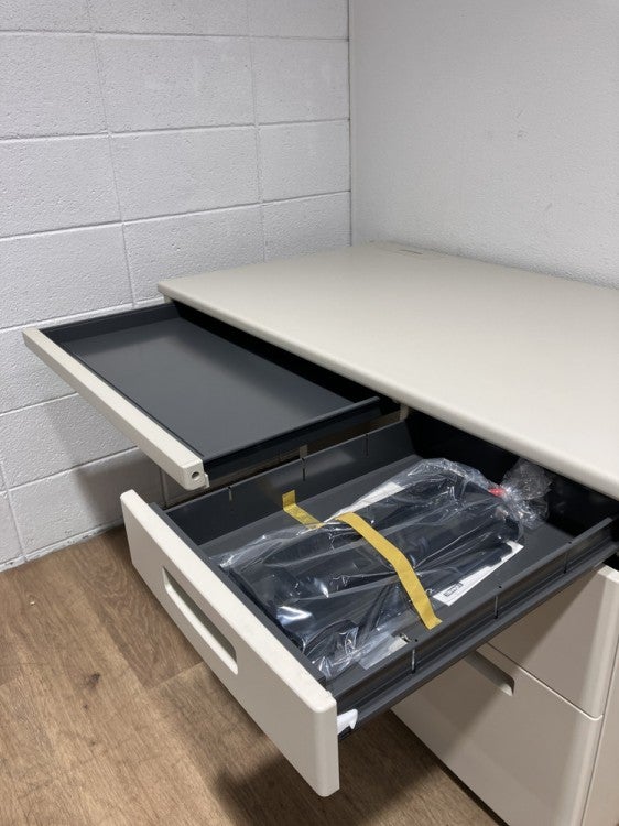 コクヨBS+シリーズ 1200片袖デスク 商品画像5