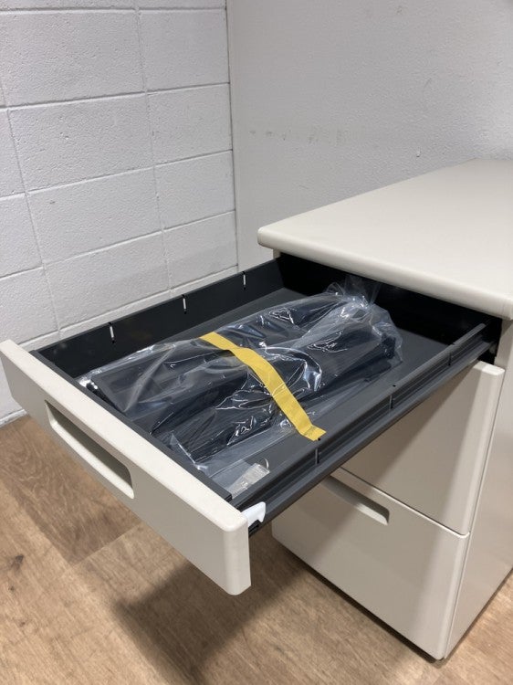 コクヨBS+シリーズ 脇机 商品画像5