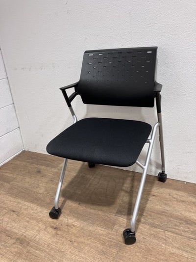 コクヨピエガチェア ネスティングチェア 商品画像1