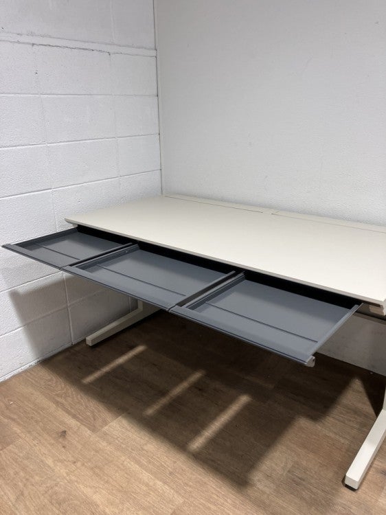 コクヨMXVシリーズ 1400平デスク 商品画像5