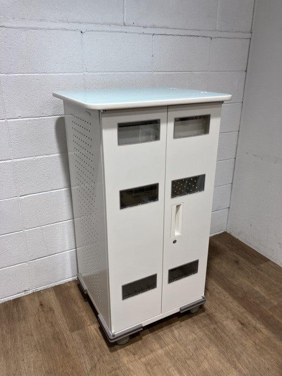 ライオンセーフティチャージャーシリーズ タブレット充電保管庫 商品画像1