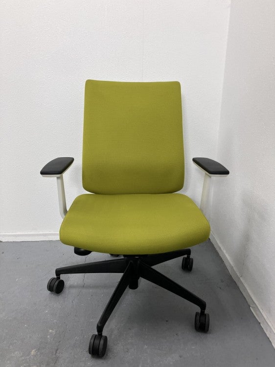 コクヨWizard2(ウィザード2)チェア 固定肘付ウィザード2チェア 商品画像2