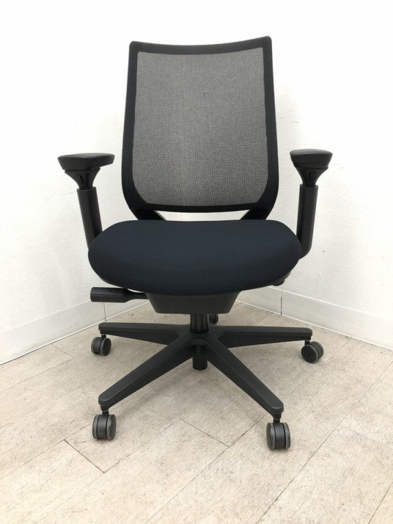 コクヨMitra2（ミトラ2）チェア 可動肘付ミトラ2チェア　 商品画像2