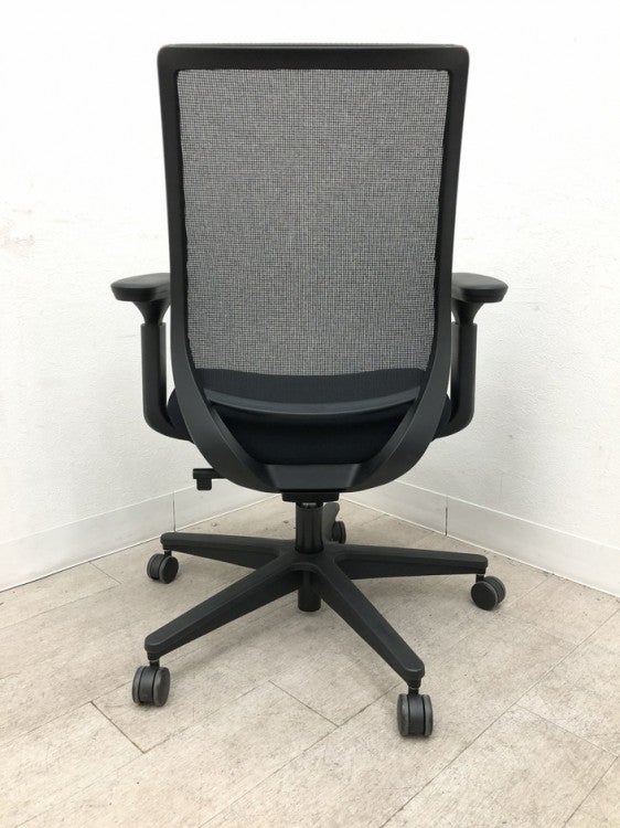 コクヨMitra2（ミトラ2）チェア 可動肘付ミトラ2チェア　 商品画像4