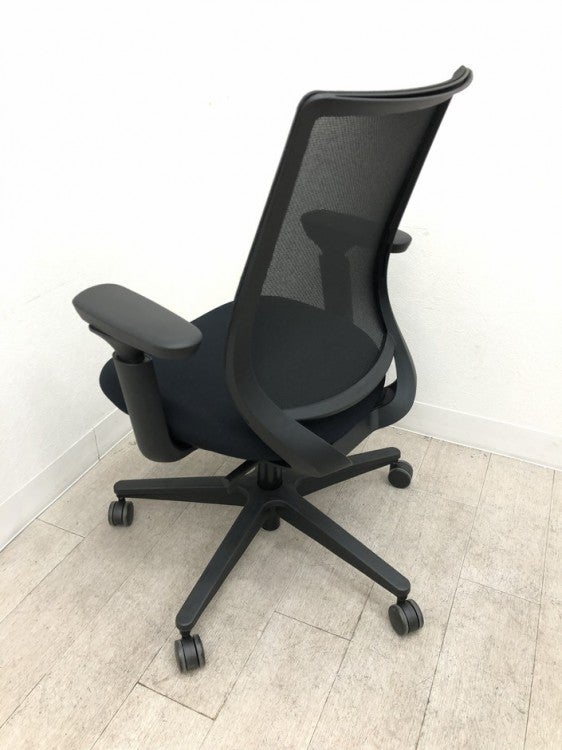 コクヨMitra2（ミトラ2）チェア 可動肘付ミトラ2チェア　 商品画像12