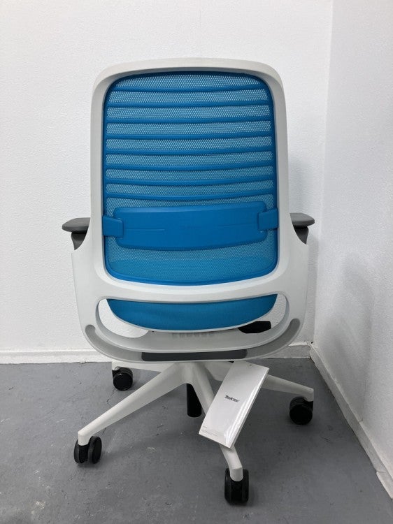 スチールケースSeries 1（シリーズ1）チェア 可動肘付シリーズ１チェア 商品画像4