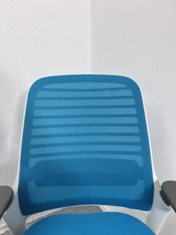 スチールケースSeries 1（シリーズ1）チェア 可動肘付シリーズ１チェア 商品画像6