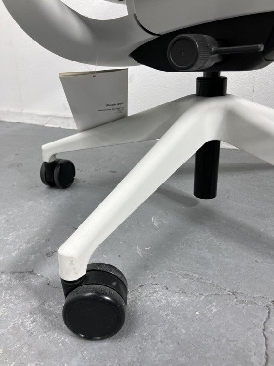 スチールケースSeries 1（シリーズ1）チェア 可動肘付シリーズ１チェア 商品画像11