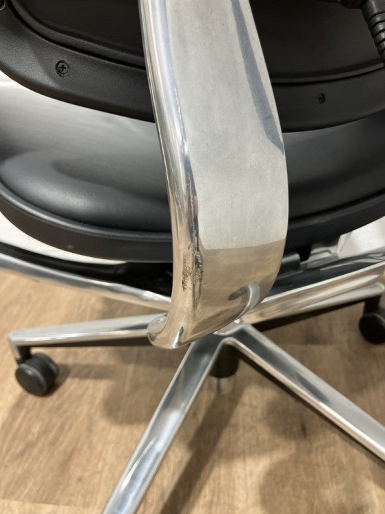 エルゴヒューマンベーシックシリーズ 可動肘付ベーシックチェア 商品画像19