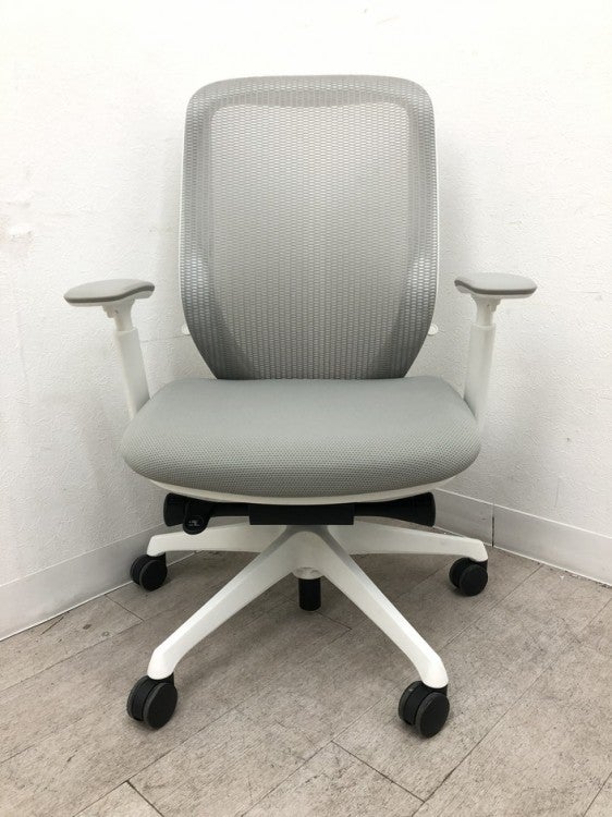 オカムラSylphy(シルフィー)チェア 可動肘付シルフィーチェア 商品画像2