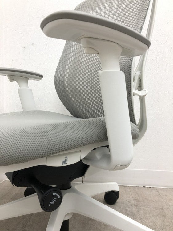 オカムラSylphy(シルフィー)チェア 可動肘付シルフィーチェア 商品画像11