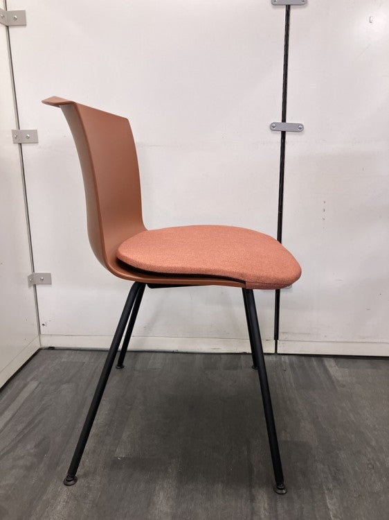 コクヨヘミングシリーズ ミーティングチェア 商品画像3