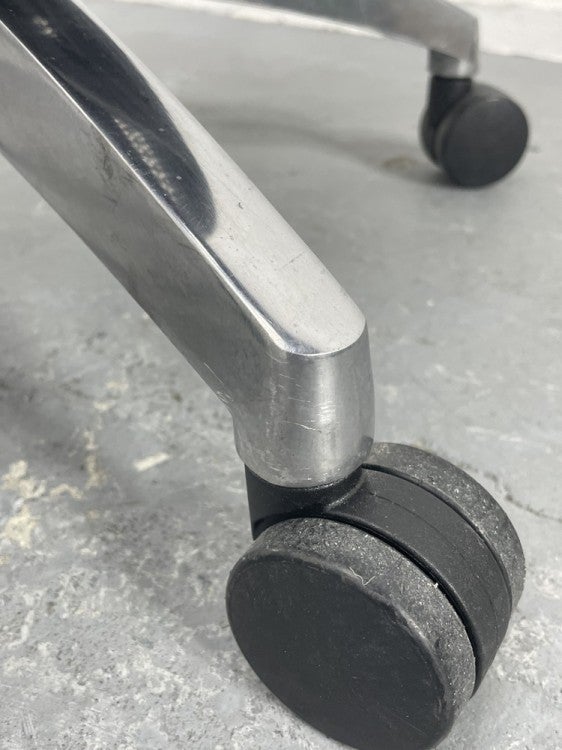 アイコR-5600シリーズ 肘付エグゼクティブチェア 商品画像11