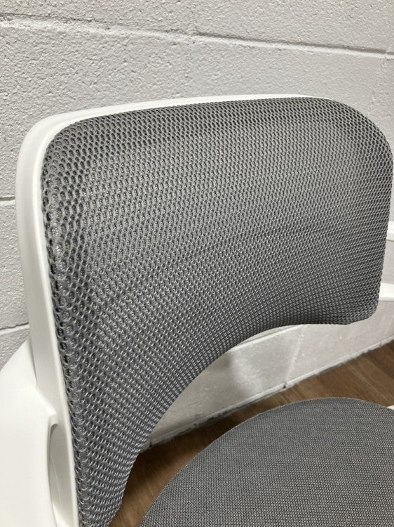 コクヨフレオリーシリーズ ネスティングチェア 商品画像3