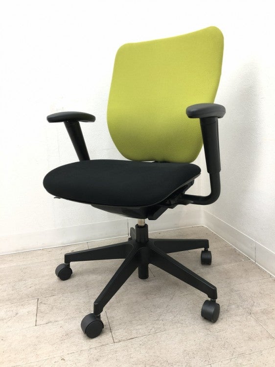 イトーキプラオ（PRAO）チェア 肘付プラオチェア 商品画像1