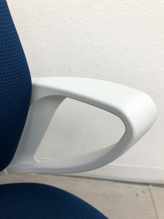 コクヨピコラ(picora)チェア 固定肘付ピコラチェア 商品画像9