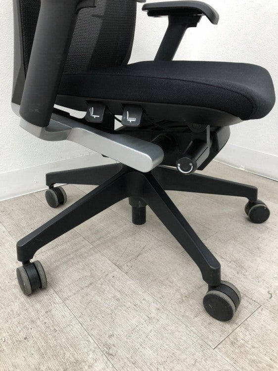 イトーキVento（ヴェント）シリーズ 可動肘付ヴェントチェア 商品画像13