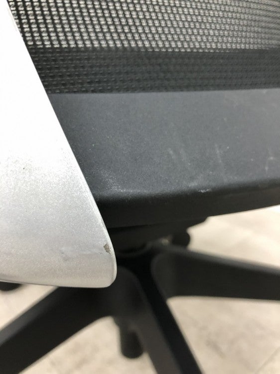 イトーキVento（ヴェント）シリーズ 可動肘付ヴェントチェア 商品画像15