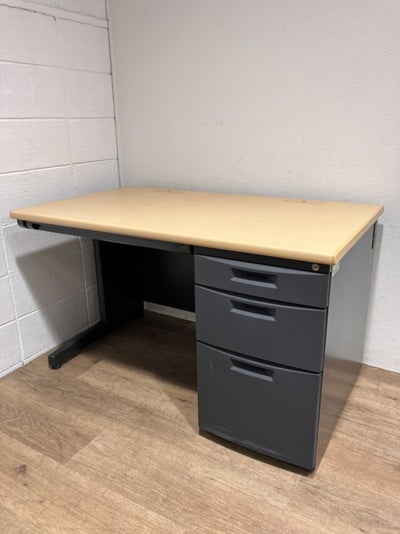 イトーキCZシリーズ 1200片袖デスク 商品画像1