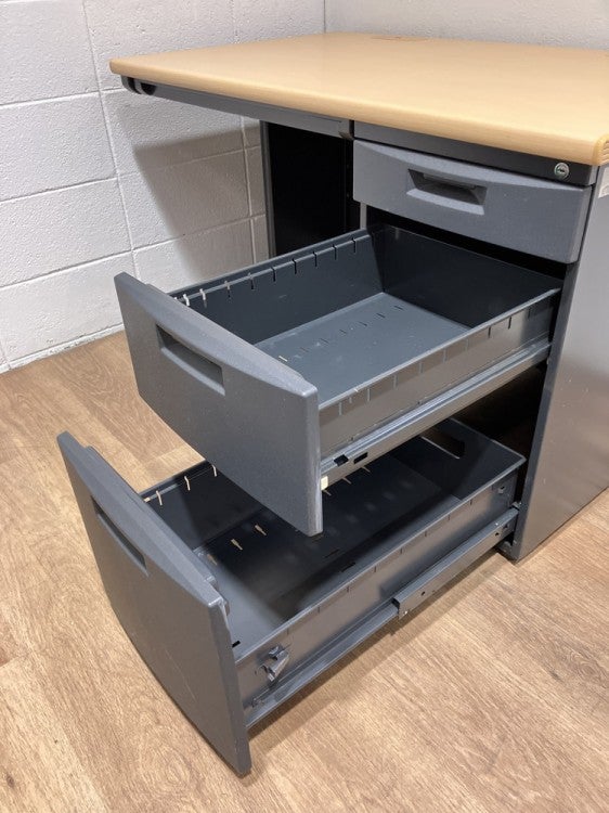 イトーキCZシリーズ 1200片袖デスク 商品画像6