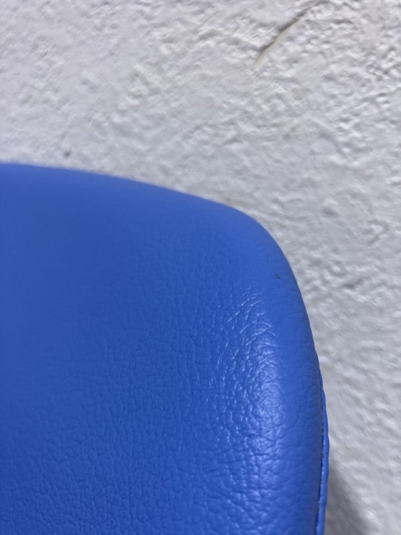 ライオンフルトシリーズ スタッキングチェア4脚セット 商品画像2