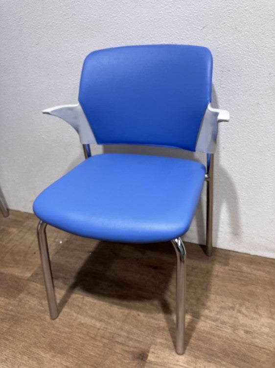 ライオンフルトシリーズ スタッキングチェア4脚セット 商品画像6