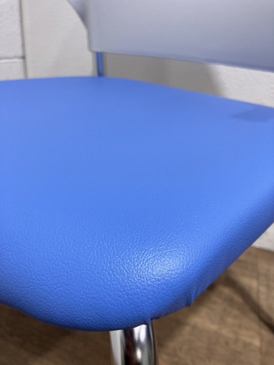 ライオンフルトシリーズ スタッキングチェア4脚セット 商品画像5