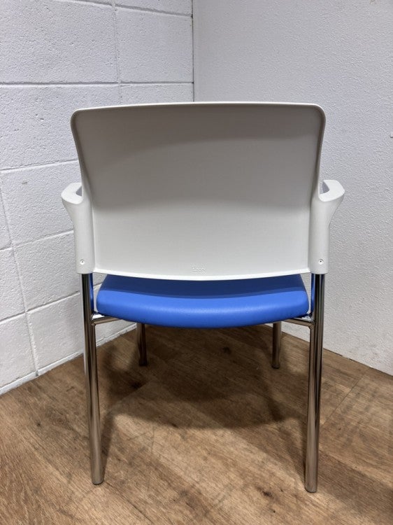 ライオンフルトシリーズ スタッキングチェア4脚セット 商品画像8