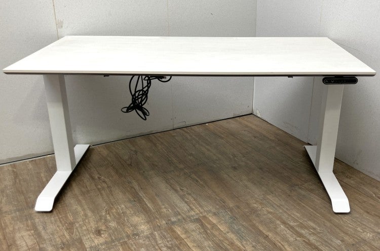 【ヤ取終了10/6】≪zyb2356ジ≫ 関家具 電動昇降デスク HOP① 幅約113.1㎝/高さ約71.1～114.4㎝ ナチュラル テーブル/机 中古家具/宮城県仙台市 70620-15 SEKI 電動昇降デスクHOPライト オーク天板/ブラック脚 幅1130×奥行700