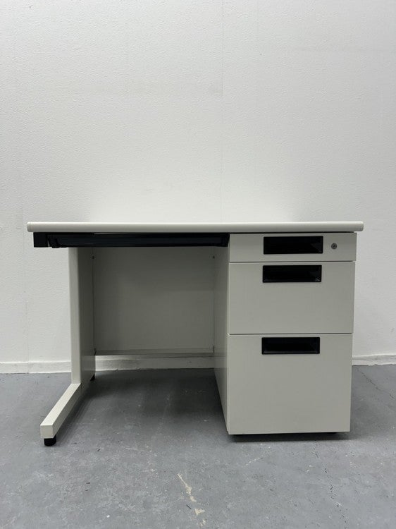 プラスフラットラインシリーズ 1000片袖デスク 商品画像2