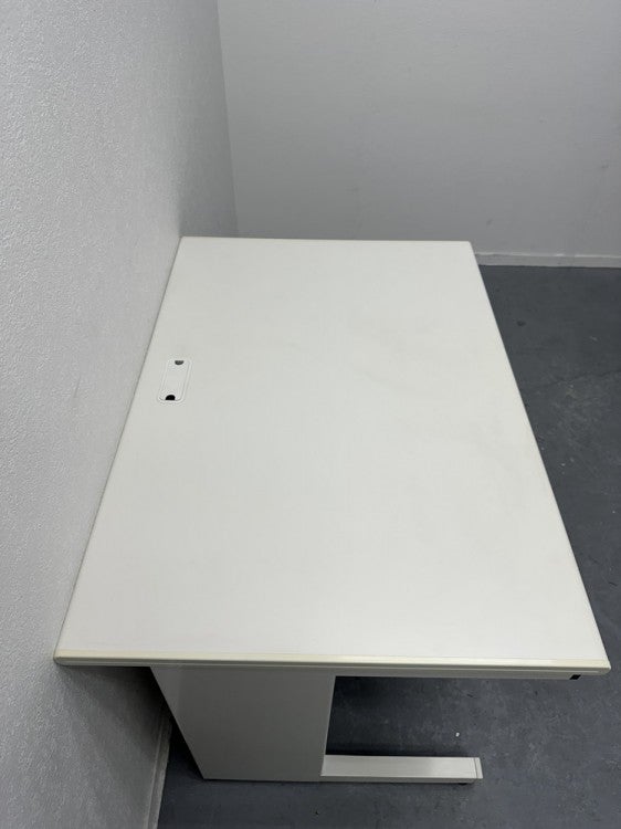 プラスフラットラインシリーズ 1000片袖デスク 商品画像3