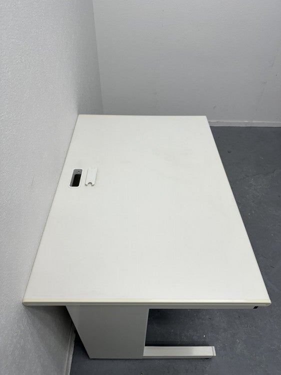 プラスフラットラインシリーズ 1000片袖デスク 商品画像4