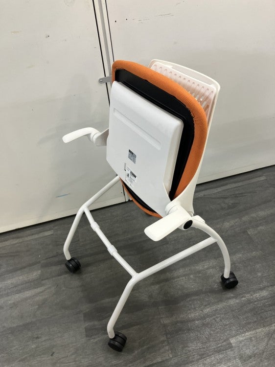 イトーキイプサシリーズ ネスティングチェア2脚セット 商品画像8