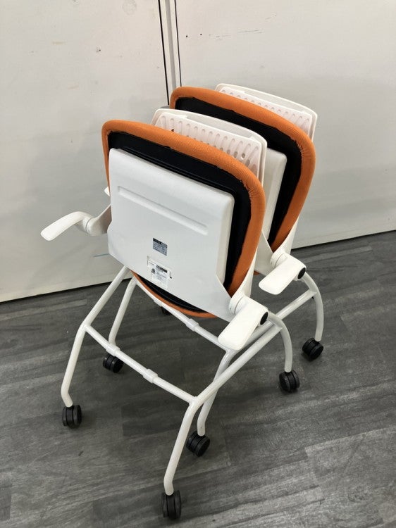 イトーキイプサシリーズ ネスティングチェア2脚セット 商品画像9