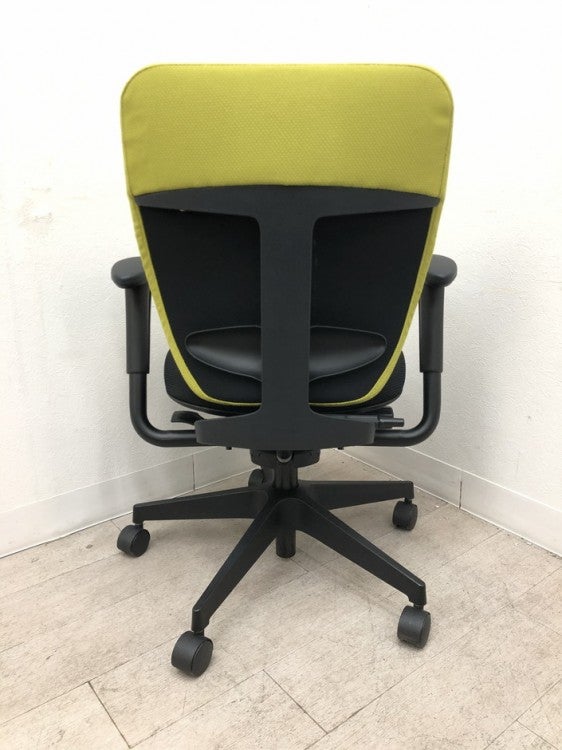 イトーキプラオ（PRAO）チェア 可動肘付プラオチェア 商品画像4