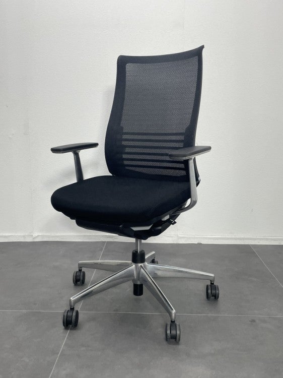 コクヨBezel(ベゼル)チェア 肘付ベゼルチェア 商品画像1