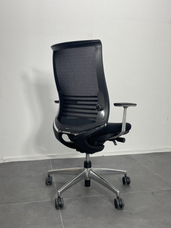 コクヨBezel(ベゼル)チェア 肘付ベゼルチェア 商品画像3