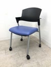 コクヨプロッティシリーズ スタッキングチェア 商品画像1