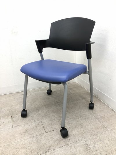 コクヨプロッティシリーズ スタッキングチェア 商品画像1