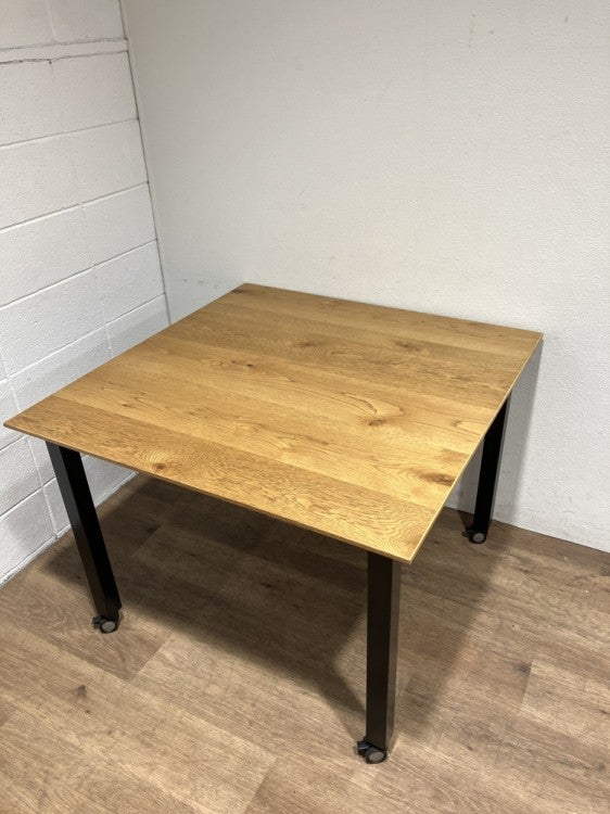 オリバー角テーブル 商品画像1