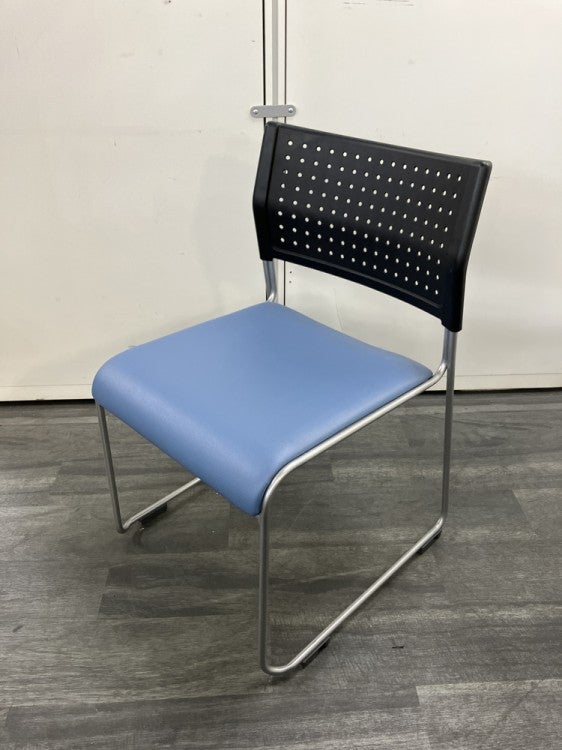 アイリスチトセスタッキングチェア 商品画像1